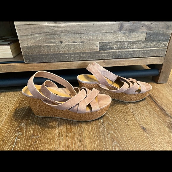 Nina Original Wedge Sandals - Picture 2 of 5